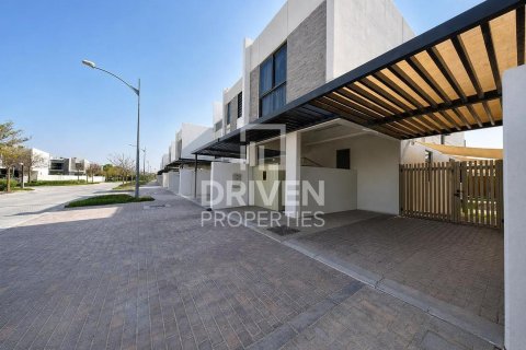 Townhouse in Dubai, UAE 3 bedrooms, 176.7 sq.m. № 761503