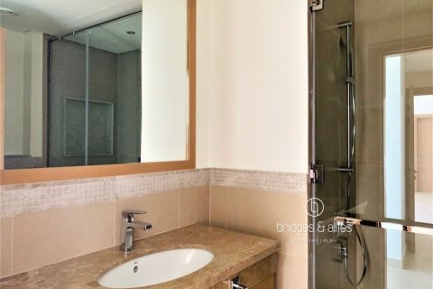 Apartament në Downtown Dubai (Downtown Burj Dubai), Emiratet e Bashkuara Arabe 2 dhoma gjumi, 132 m2. № 695378 - Foto 12