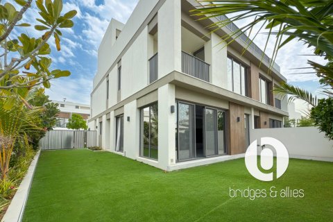 Tilal Al Ghaf、Dubai、UAEにあるヴィラ 4ベッドルーム、317 m2 No695376