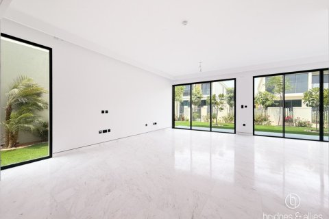 Villa til leie i Tilal Al Ghaf, Dubai, Emiratene 4 soverom, 432 kvm Nr. 695375 - Foto 7