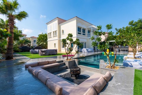 Villa em Jumeirah Village Triangle, Dubai, EAU 3 quartos, 674.29 m2 № 750038