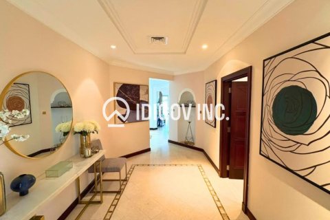 Villa para arrendamento em Palm Jumeirah, Dubai, EAU 5 quartos, 622 m2 № 680690 - foto 13