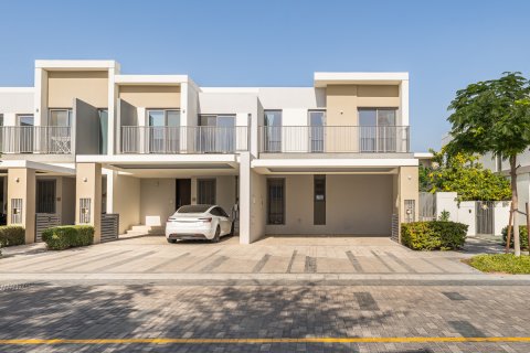 Adosado en Tilal Al Ghaf, Dubai, EAU 4 dormitorios, 201.93 m² № 750810