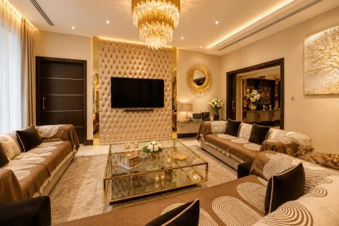 Huvila Jumeirah Golf Estates, Dubai, Arabiemiraatit 5 makuuhuonetta, 817.48 m2 № 750812 - kuva 15