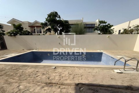 Vila v Mohammed Bin Rashid City, Dubai, SAE 4 spálne, 569.96 m2 č. 745353 - Fotografia 16