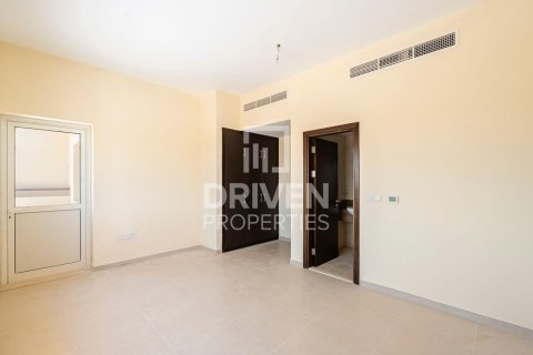 Villa in Dubai Land, UAE 4 bedrooms, 310.85 sq.m. № 743916 - photo 13