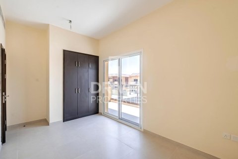 Villa in Dubai Land, UAE 4 bedrooms, 310.85 sq.m. № 743916 - photo 6