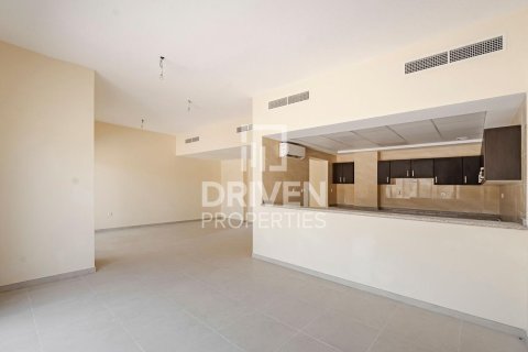 Villa in Dubai Land, UAE 4 bedrooms, 310.85 sq.m. № 743916 - photo 5