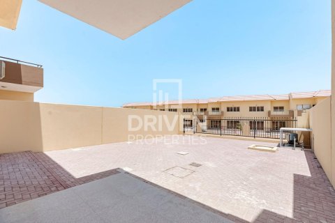 Villa in Dubai Land, UAE 4 bedrooms, 310.85 sq.m. № 743916 - photo 26