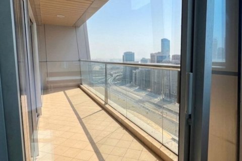 Apartament de închiriat în Jumeirah Lake Towers, Dubai, EAU 3 dormitoare, 196 mp. №719505 - poză 8