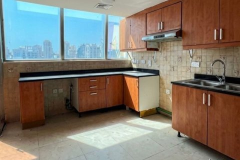 Apartament de închiriat în Jumeirah Lake Towers, Dubai, EAU 3 dormitoare, 196 mp. №719505 - poză 6