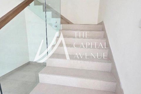 Rijtjeshuis te huur in Yas Island, Abu Dhabi, VAE 4 slaapkamers, 450 vr.m., nr 681228 - foto 3