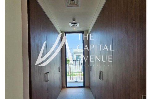 Rijtjeshuis te huur in Yas Island, Abu Dhabi, VAE 4 slaapkamers, 450 vr.m., nr 681228 - foto 16