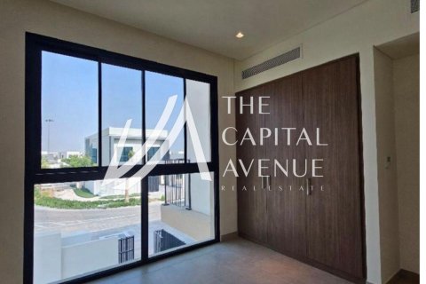 Rijtjeshuis te huur in Yas Island, Abu Dhabi, VAE 4 slaapkamers, 450 vr.m., nr 681228 - foto 13