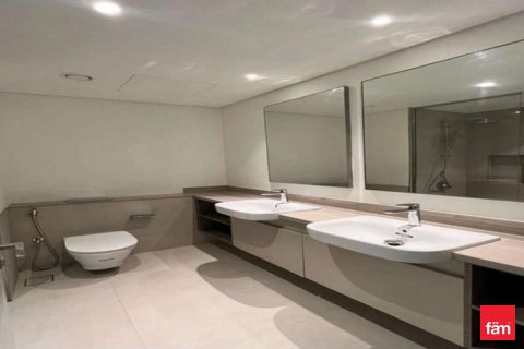 Casa urbana para arrendamento em Dubai, EAU 3 quartos, 168 m2 № 652236 - foto 11