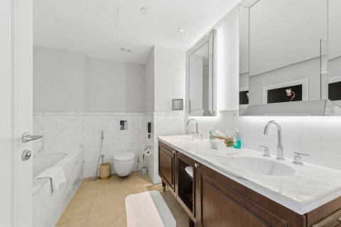 Huoneisto Downtown Dubai (Downtown Burj Dubai), Arabiemiraatit 4 makuuhuonetta, 269.54 m2 № 759891 - kuva 25