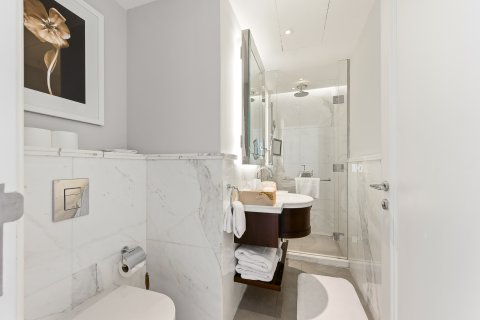 Huoneisto Downtown Dubai (Downtown Burj Dubai), Arabiemiraatit 4 makuuhuonetta, 269.54 m2 № 759891 - kuva 24