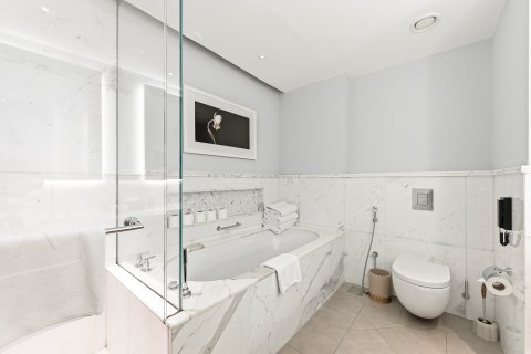Huoneisto Downtown Dubai (Downtown Burj Dubai), Arabiemiraatit 4 makuuhuonetta, 269.54 m2 № 759891 - kuva 26