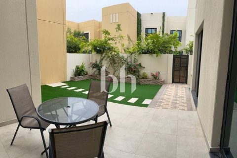Rijtjeshuis te koop in Al Rahmaniya, Sharjah, VAE 4 slaapkamers, 372 vr.m., nr 642947 - foto 5