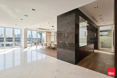 Vilă de închiriat în Palm Jumeirah, Dubai, EAU 4 dormitoare, 1261.5 mp.  №652080 - poză 3