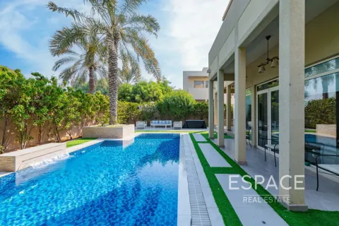 Villa en venta en Arabian Ranches, Dubai, EAU 3 dormitorios, 299 m2 № 737937 - foto 20