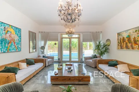 Villa en venta en Arabian Ranches, Dubai, EAU 3 dormitorios, 299 m2 № 737937 - foto 3