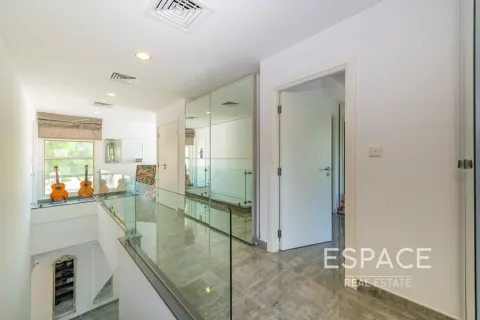 Villa en venta en Arabian Ranches, Dubai, EAU 3 dormitorios, 299 m2 № 737937 - foto 15