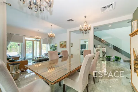 Villa en venta en Arabian Ranches, Dubai, EAU 3 dormitorios, 299 m2 № 737937 - foto 5