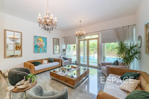 Villa en venta en Arabian Ranches, Dubai, EAU 3 dormitorios, 299 m2 № 737937 - foto 2