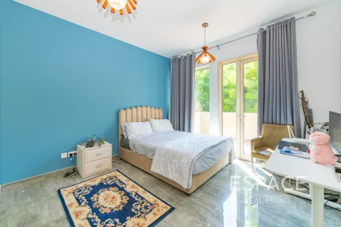 Villa en venta en Arabian Ranches, Dubai, EAU 3 dormitorios, 299 m2 № 737937 - foto 16
