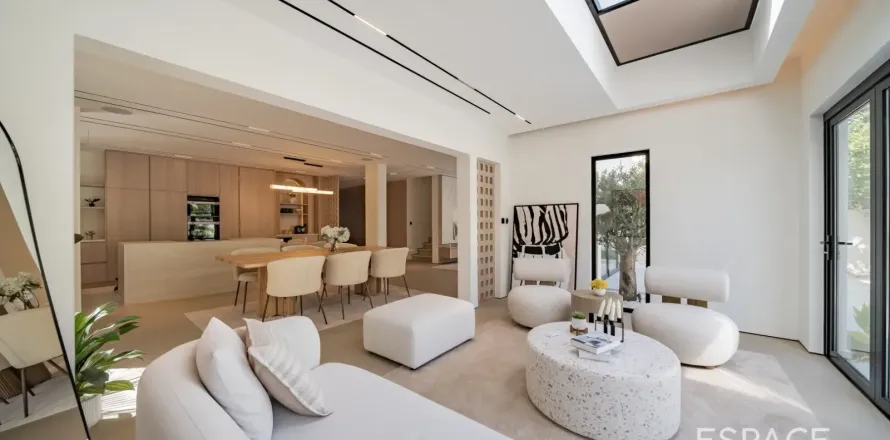 Villa en Meadows, Dubai, EAU 4 dormitorios, 344 m² № 737938