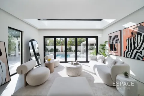 Villa en venta en Meadows, Dubai, EAU 4 dormitorios, 344 m2 № 737938 - foto 2