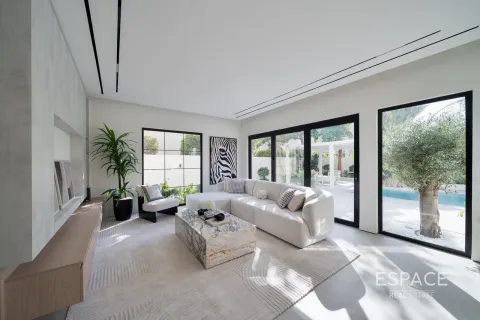 Villa en venta en Meadows, Dubai, EAU 4 dormitorios, 344 m2 № 737938 - foto 4
