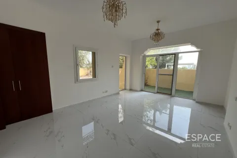 Rijtjeshuis te huur in Arabian Ranches, Dubai, VAE 3 slaapkamers, 301 vr.m., nr 661238 - foto 3