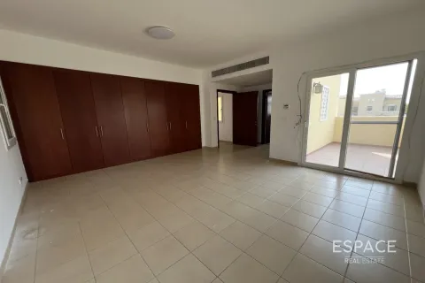 Rijtjeshuis te huur in Arabian Ranches, Dubai, VAE 3 slaapkamers, 301 vr.m., nr 661238 - foto 5