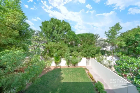 Снять в аренду виллу в The Springs, Дубай, ОАЭ 2 спальни, 157м2, № 661242 - фото 2