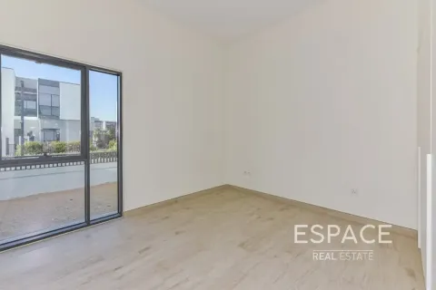 Vilă de închiriat în Al Furjan, Dubai, EAU 4 dormitoare, 388 mp.  №661244 - poză 8