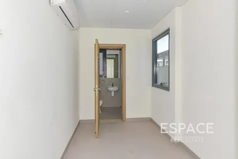 Villa Al Furjan, Dubaijā, AAE 4 istabas, 333 m2 Nr. 661244 - attēls 10