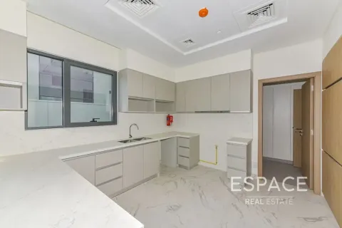 Vilă de închiriat în Al Furjan, Dubai, EAU 4 dormitoare, 388 mp.  №661244 - poză 3