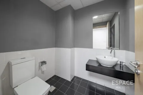 Jumeirah Lake Towers、Dubai、UAE にあるオフィスの賃貸物件 134 m2、No661241 - 写真 7