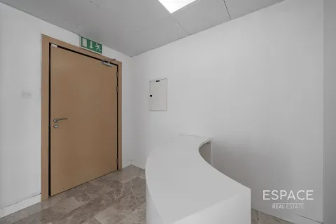 Jumeirah Lake Towers、Dubai、UAE にあるオフィスの賃貸物件 134 m2、No661241 - 写真 1