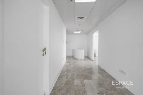 Jumeirah Lake Towers、Dubai、UAE にあるオフィスの賃貸物件 134 m2、No661241 - 写真 10