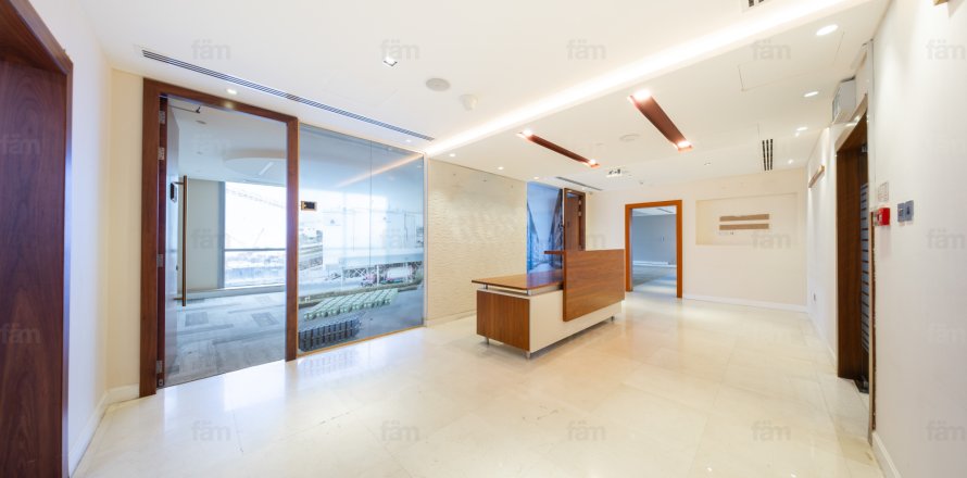 Office in Dubai, UAE 505.4 sq.m. № 696755