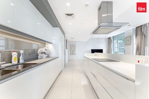 Apartment in Dubai, UAE 2 bedrooms, 139.4 sq.m. № 763863 - photo 8