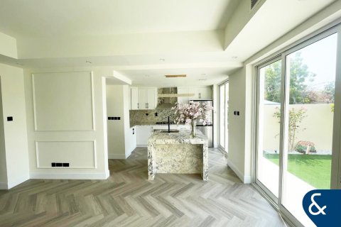 וילה למכירה ב The Springs, Dubai, איחוד האמירויות  3 חדרי שינה, 157 מ"ר, מספר 671204 - תמונה 2