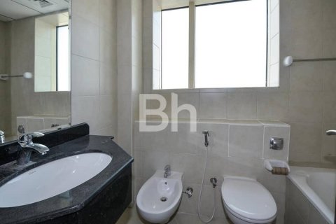 Apartmen di Jumeirah Lake Towers, Dubai, UAE 2 bilik tidur, 121 meter persegi № 643571 - foto 8