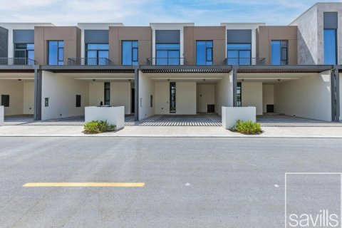 Townhouse in Arabian Ranches 3, Dubai, UAE 3 bedrooms, 128 sq.m. № 635236 - photo 16