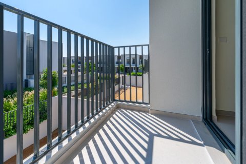 Снять в аренду виллу в Dubai South (Dubai World Central), Дубай, ОАЭ 3 спальни, 138м2, № 699103 - фото 11