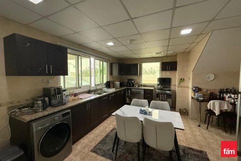 Villa in affitto a Dubai, EAU 4 camere da letto, 501.5 mq. № 708004 - foto 5