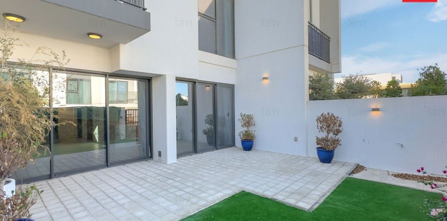 阿联酋 Dubai 联排别墅  3 卧, 161 平方米 , 编号 679185